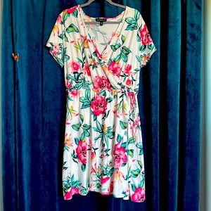 Derek heart plus floral wrap dress in 2X